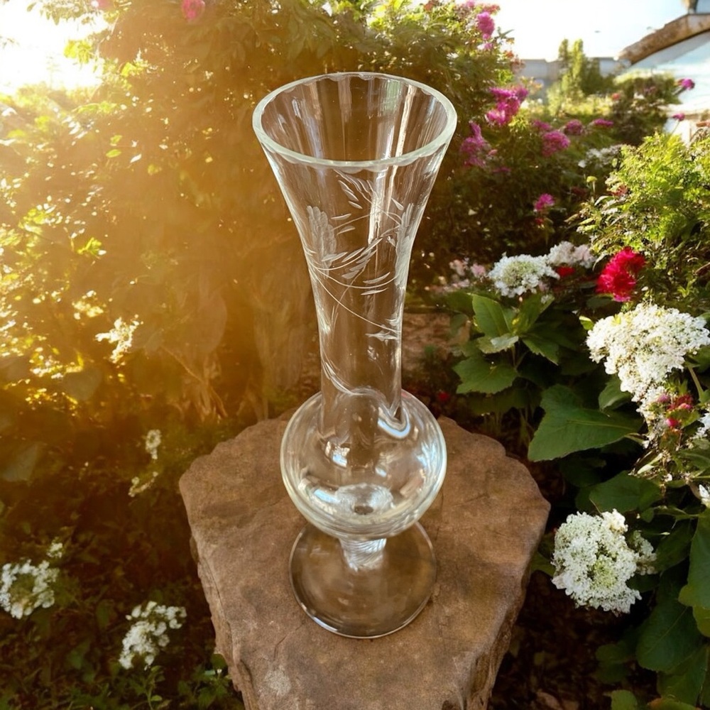 Elegant Clear Cut Glass Vase